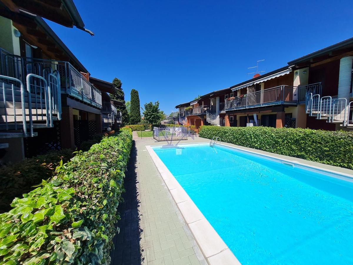 Residenza La Corte Castelnuovo del Garda Bagian luar foto