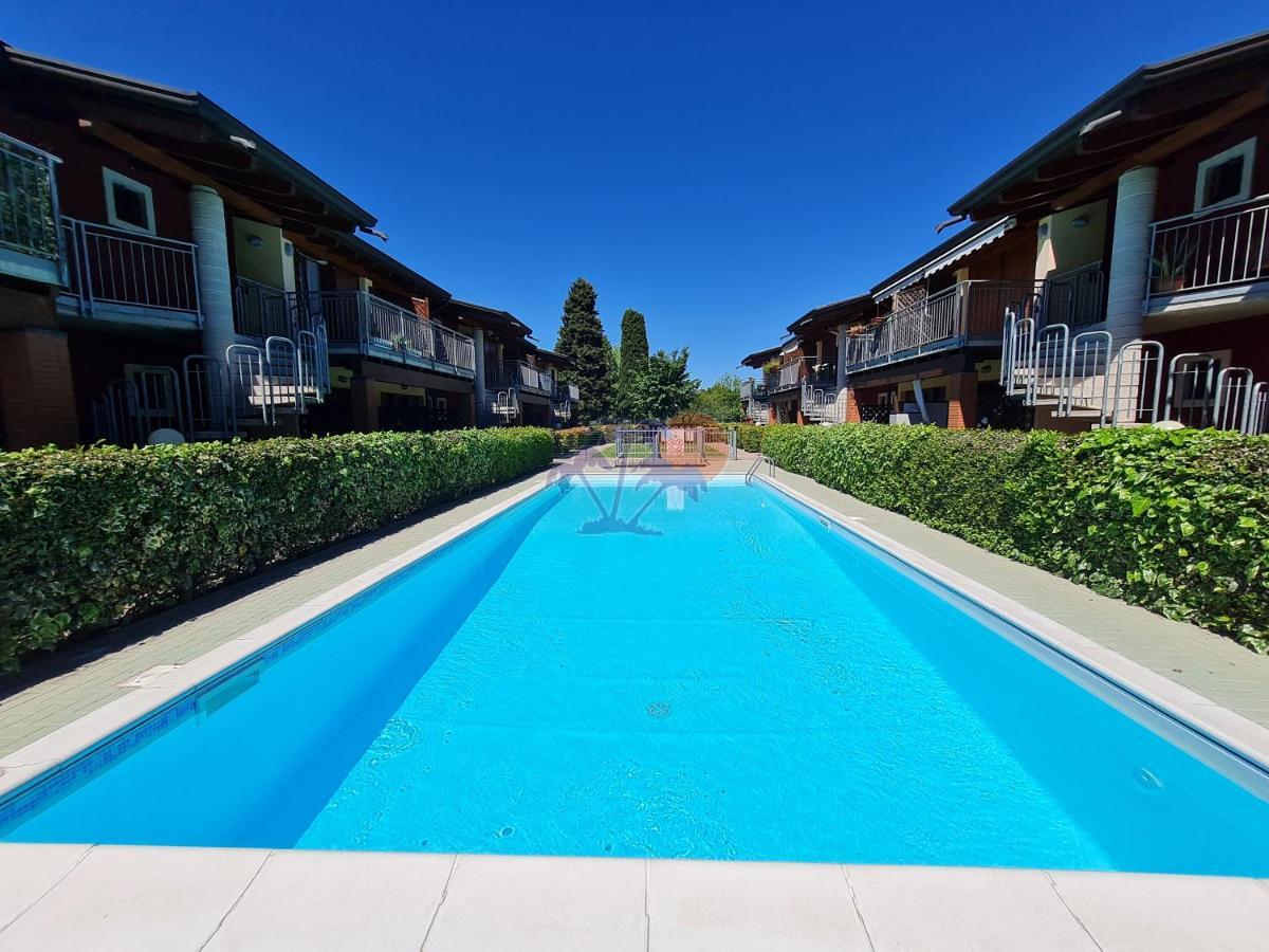 Residenza La Corte Castelnuovo del Garda Bagian luar foto